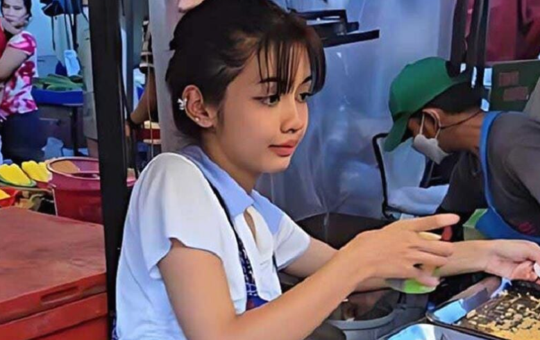 Mirip Lisa Blackpink, Remaja Penjual Ayam Goreng di Thailand Ini Viral